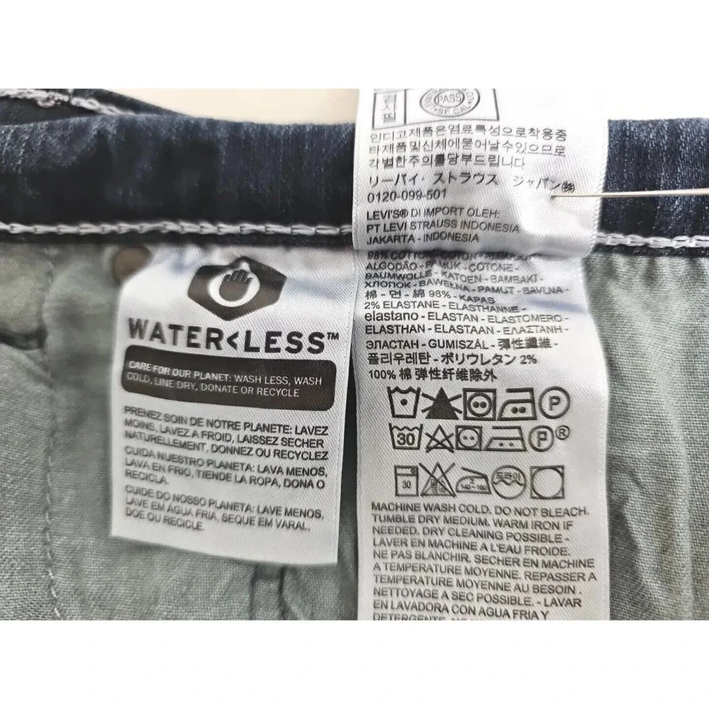 LEVIS 559 - Mens 50×29~ Big & Tall Water Less Relaxed Fit Straight Blue Jeans.